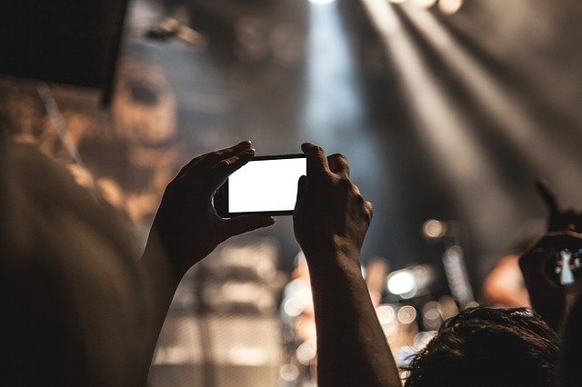 pořízování selfie.jpg